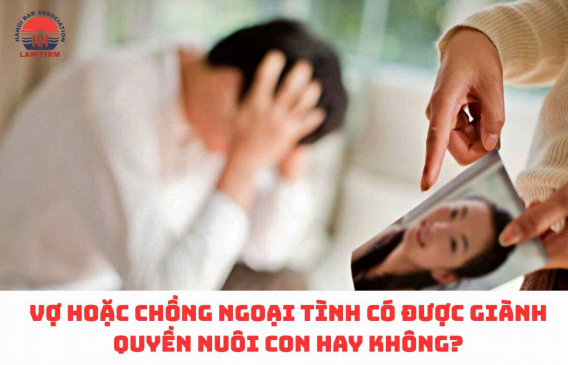 Hình ảnh người chồng bị vợ bắt gặp ngoại tình với người thứ ba